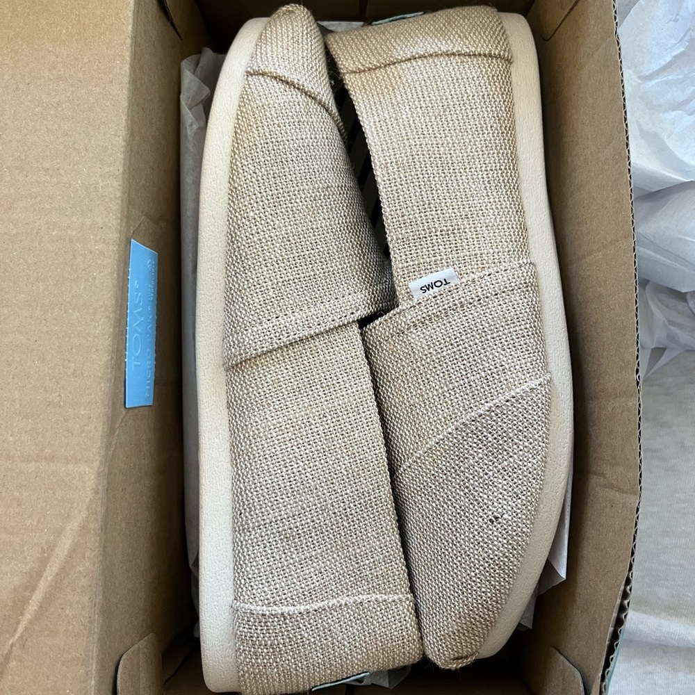 Brand new never worn Tom’s for women